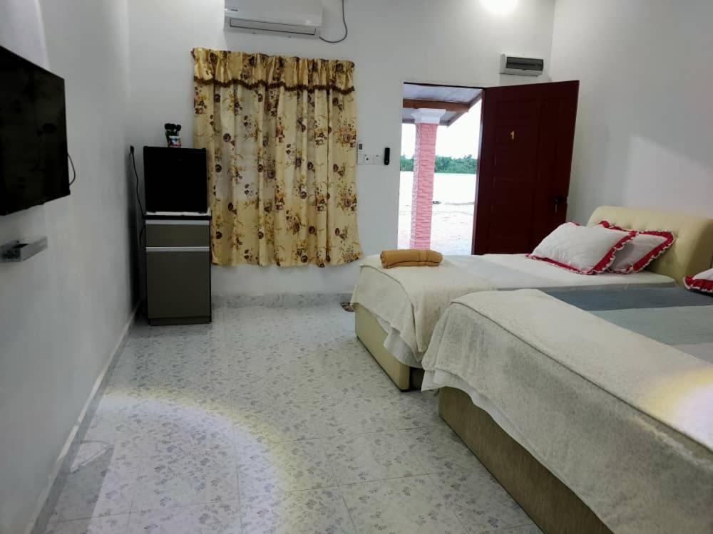 Roomstay Tokbah Demuara Kuala Besut Luaran gambar