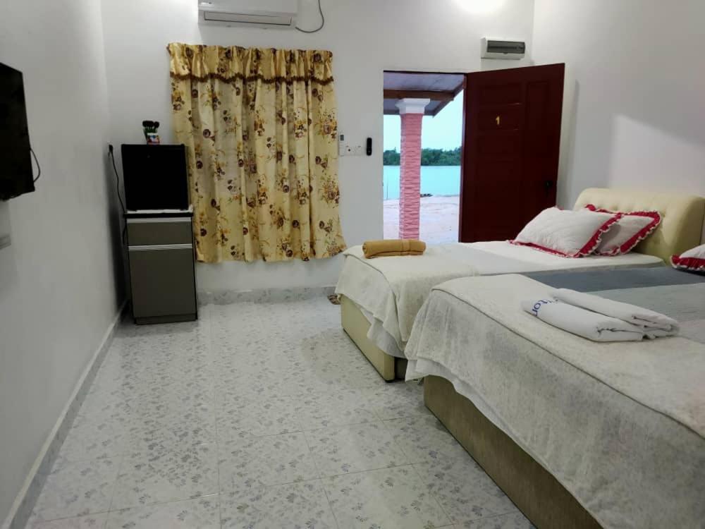 Roomstay Tokbah Demuara Kuala Besut Luaran gambar