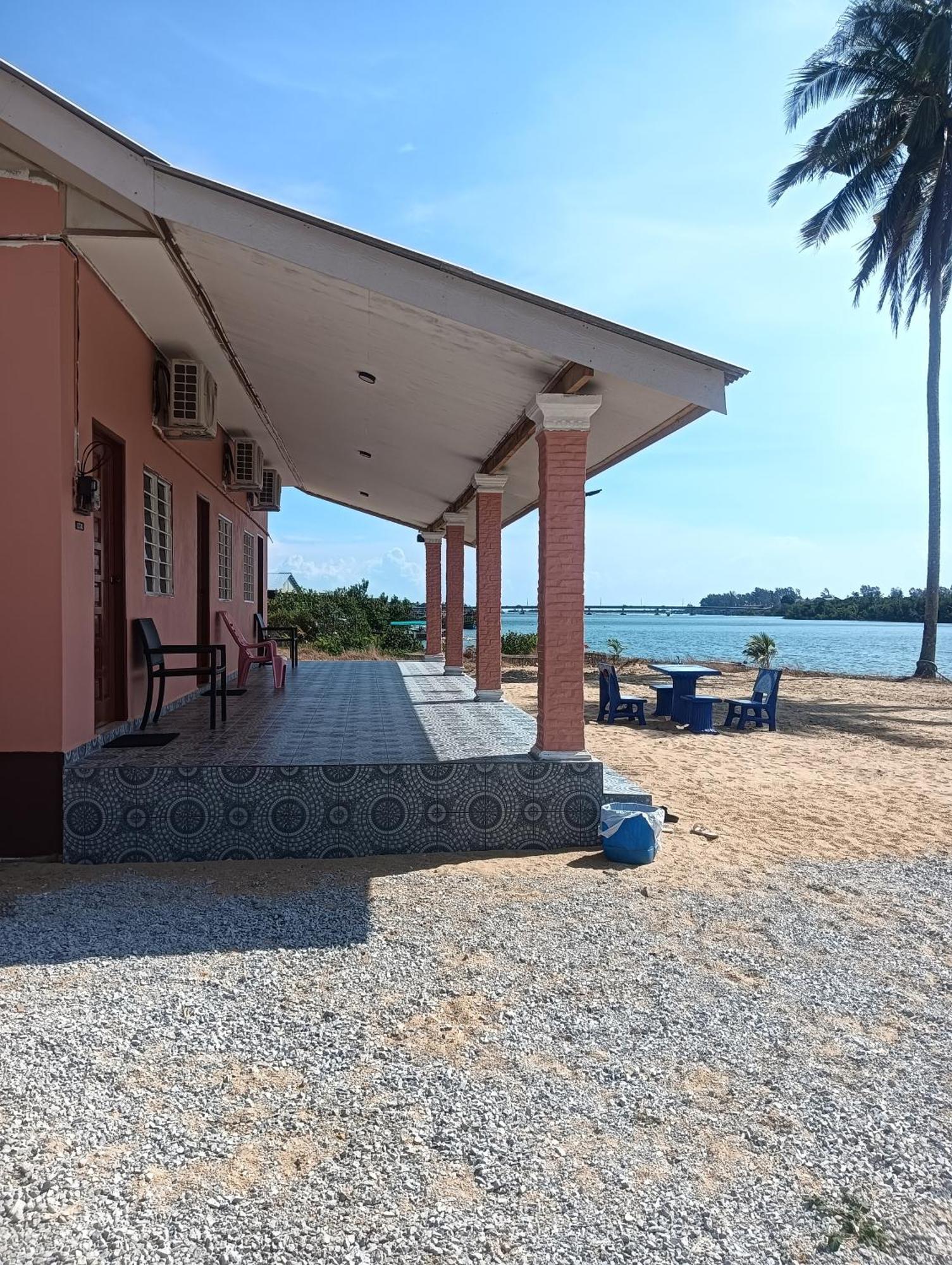 Roomstay Tokbah Demuara Kuala Besut Luaran gambar